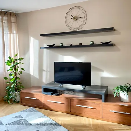 Citymajor Studio Apartment-free Parking Apartament
